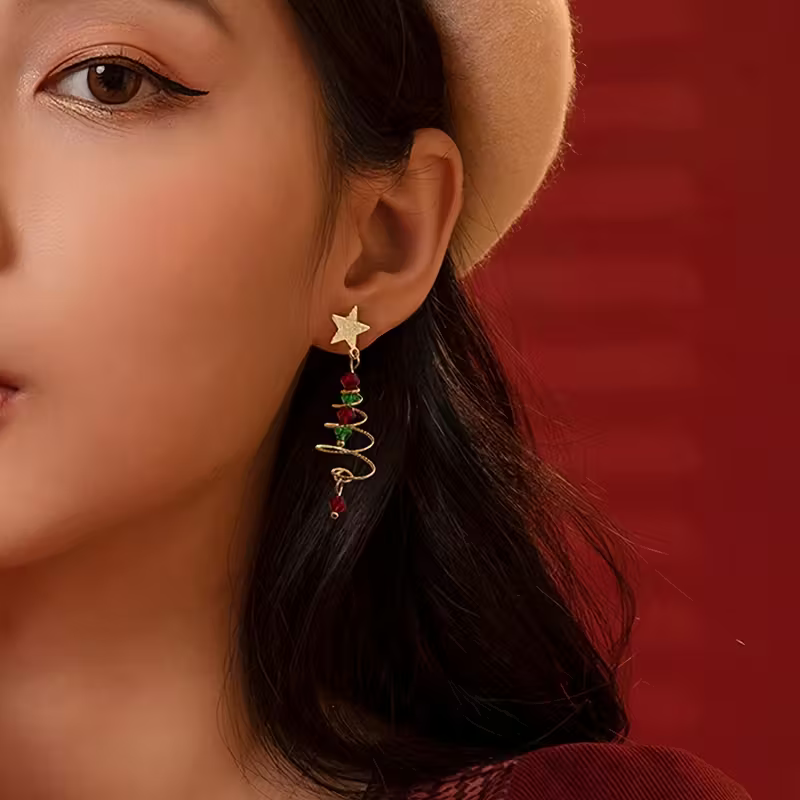 Pendientes elegantes de árbol de Navidad en espiral