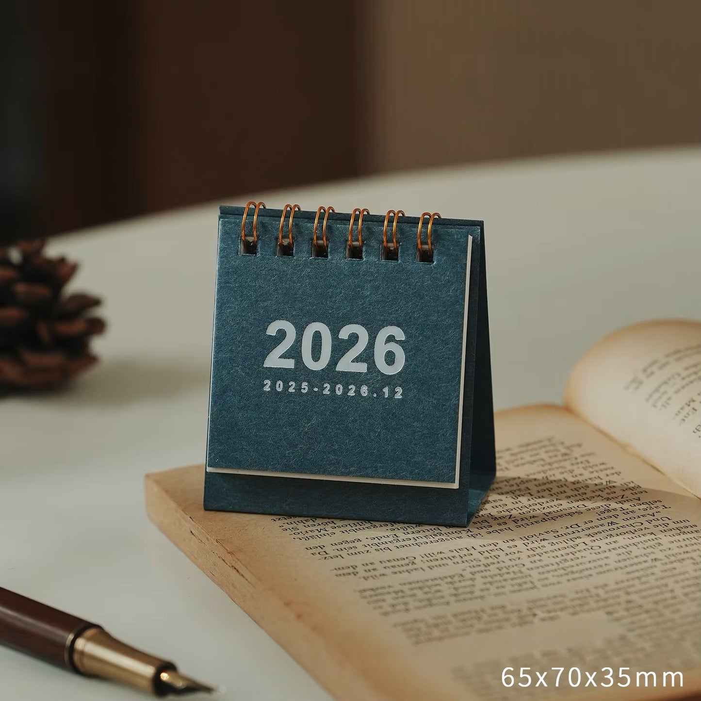 Calendario de escritorio mini sencillo 2026 – Calendario de mesa de pie compacto
