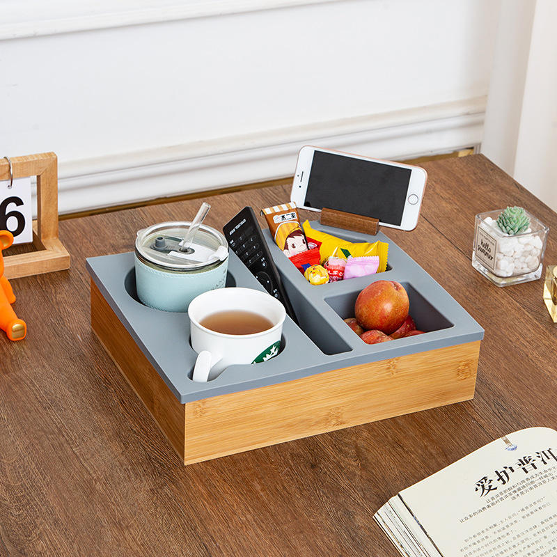 Tabuleiro para Sofá em Madeira e Silicone Macio Organizador para Aperitivos Comando Tabuleiro de Mesa de Centro Multifuncional com Suporte para Copos