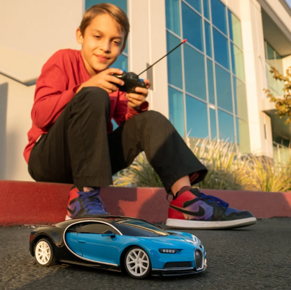 Bugatti Chiron RC Luxury Sports Car - 1:24 Scale Replica