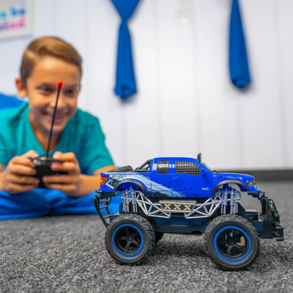Camioneta RC todoterreno Ford F-150 SVT Raptor - Réplica a escala 1:24