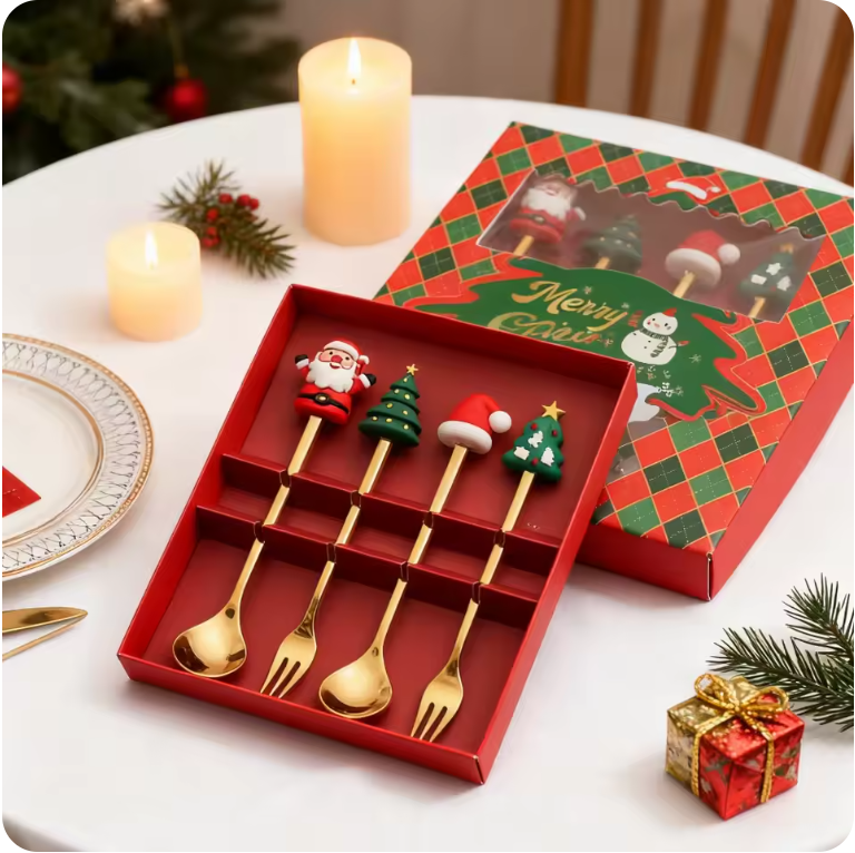 Conjunto de 4 Colheres de Natal Douradas – Colheres Festivas de Sobremesa e Café para o Natal