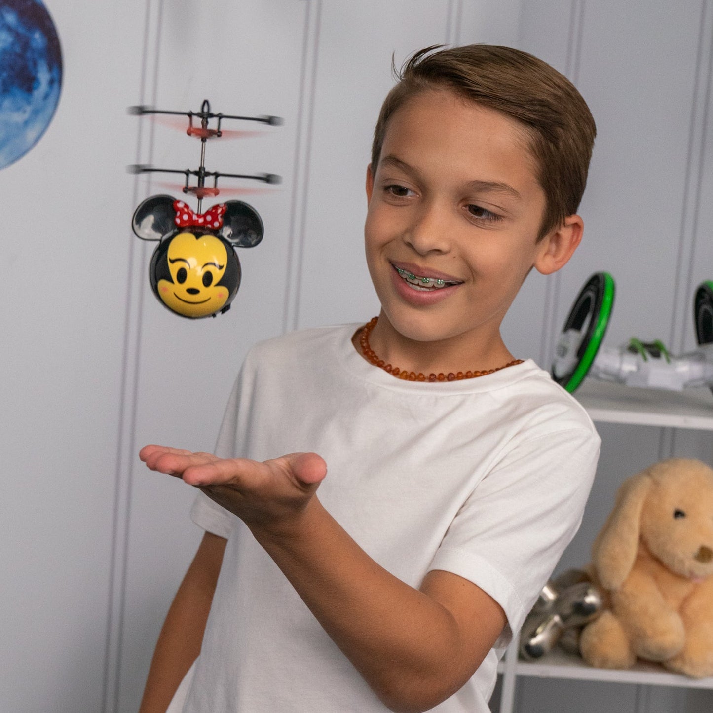 Helicóptero de bola IR OVNI de Minnie Mouse de Disney Emoji