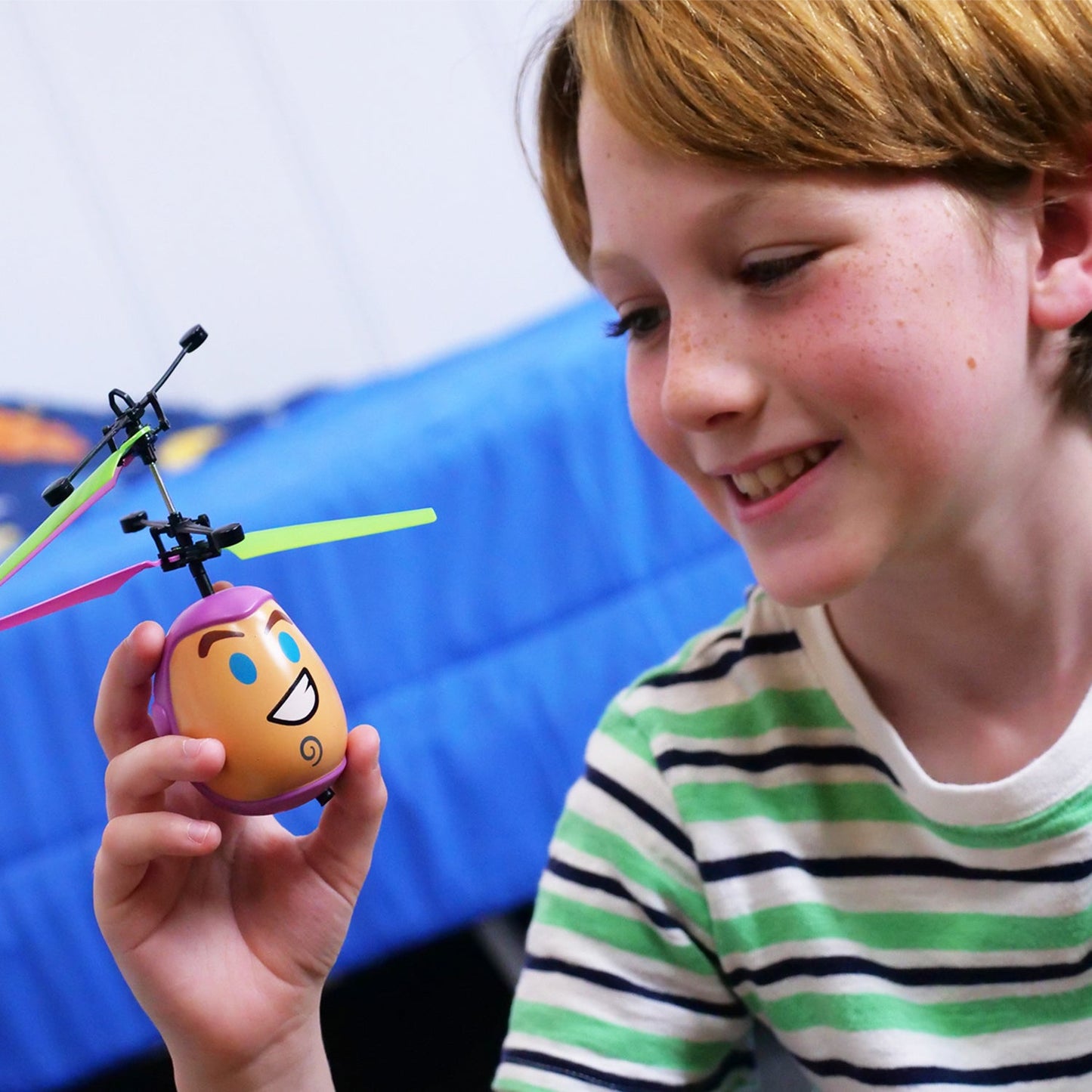 Pixar Toy Story Emoji Buzz Lightyear Helicóptero OVNI IR