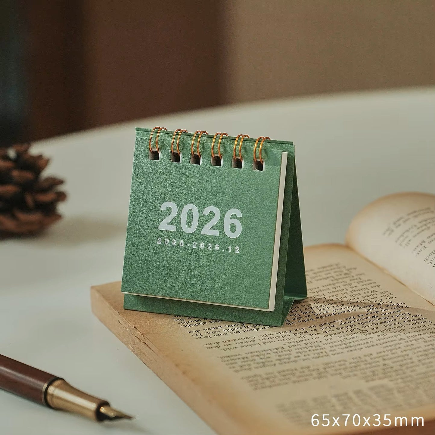 Calendario de escritorio mini sencillo 2026 – Calendario de mesa de pie compacto