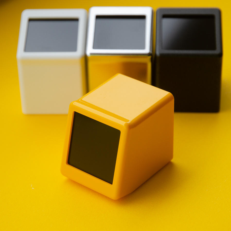 Reloj despertador inteligente con Wi-Fi, pantalla de clima y animación GIF