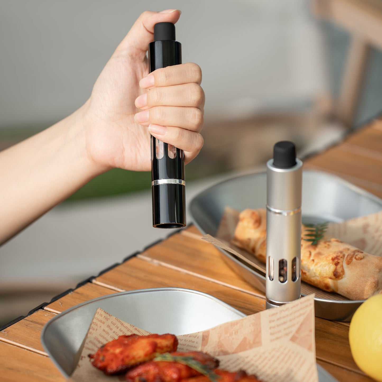 One-Handed Stainless Steel Thumb Press Spice Grinder Set
