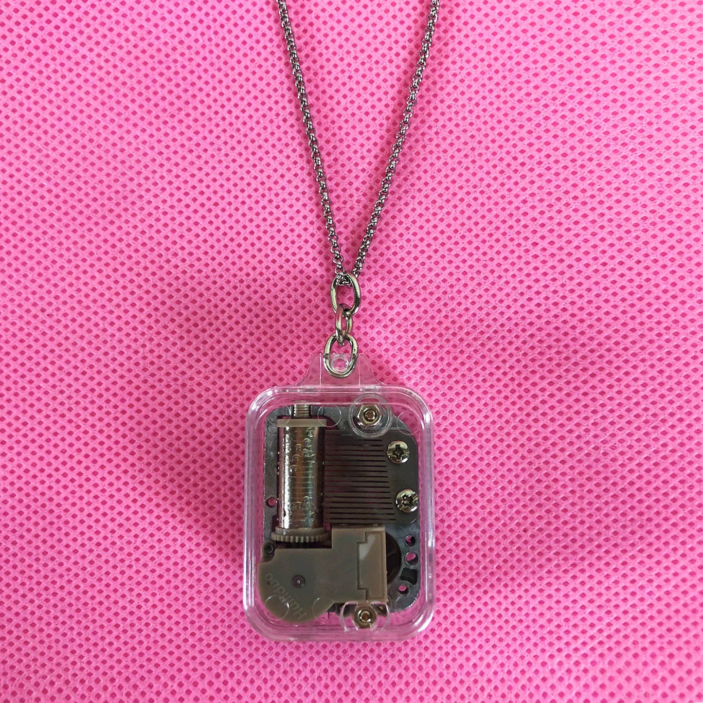 Collar con colgante de caja de música y minillaveo (accesorio de regalo de acrílico)