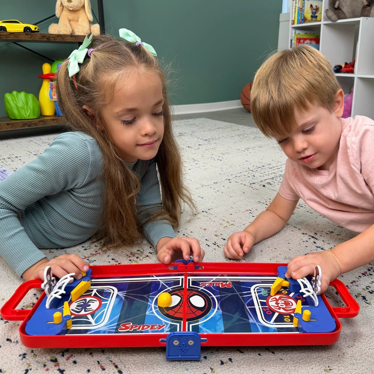 Spidey y sus sorprendentes amigos: maleta de juegos 4 en 1 para mesa