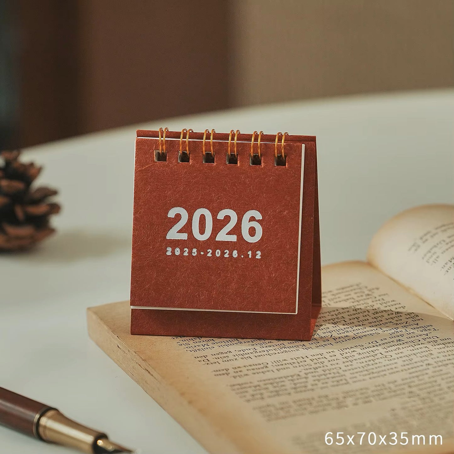 Calendario de escritorio mini sencillo 2026 – Calendario de mesa de pie compacto