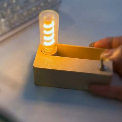 Pequena Luz Noturna LED Flip