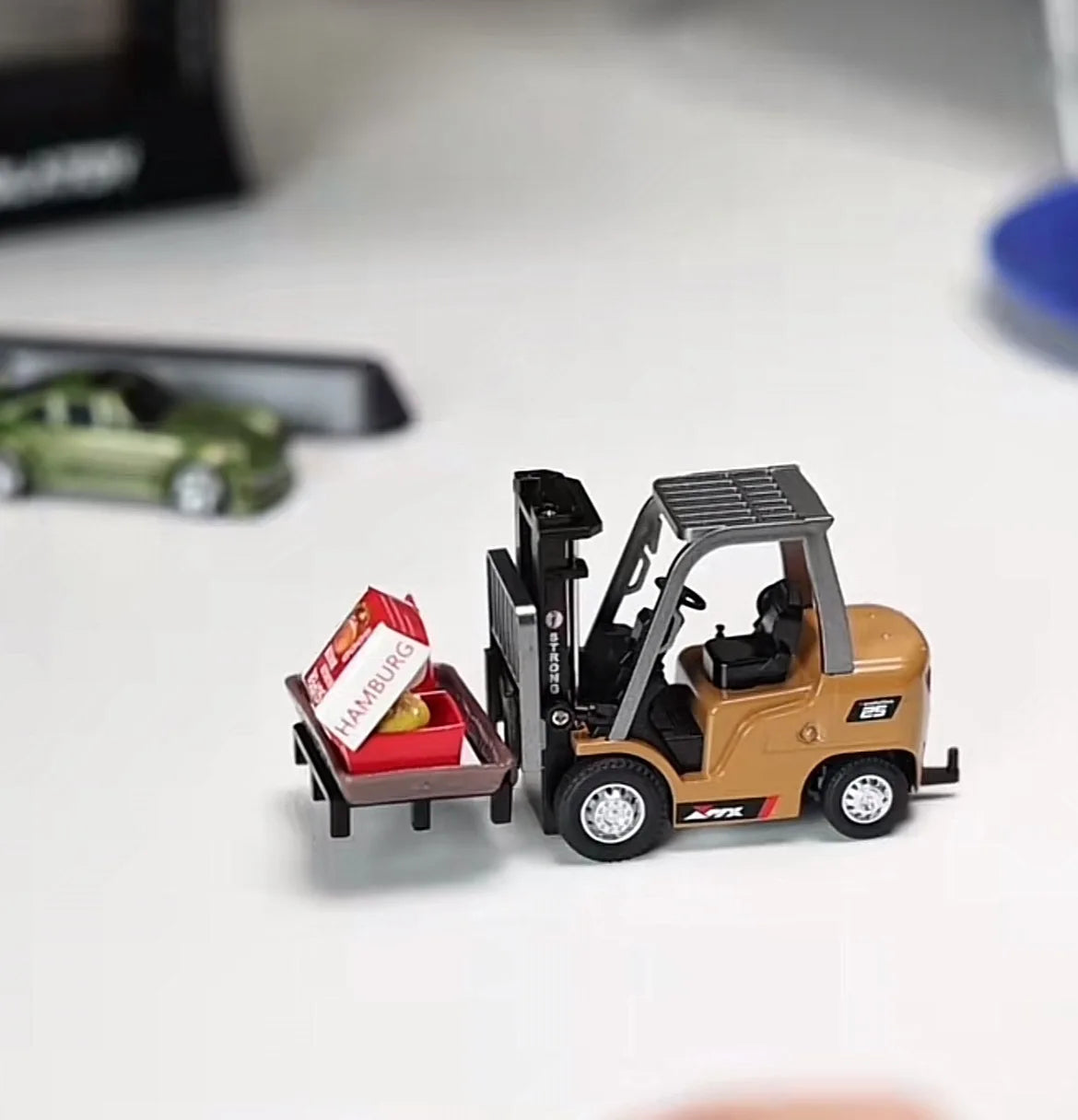 Remote-Controlled Alloy Forklift Engineering Vehicle Model