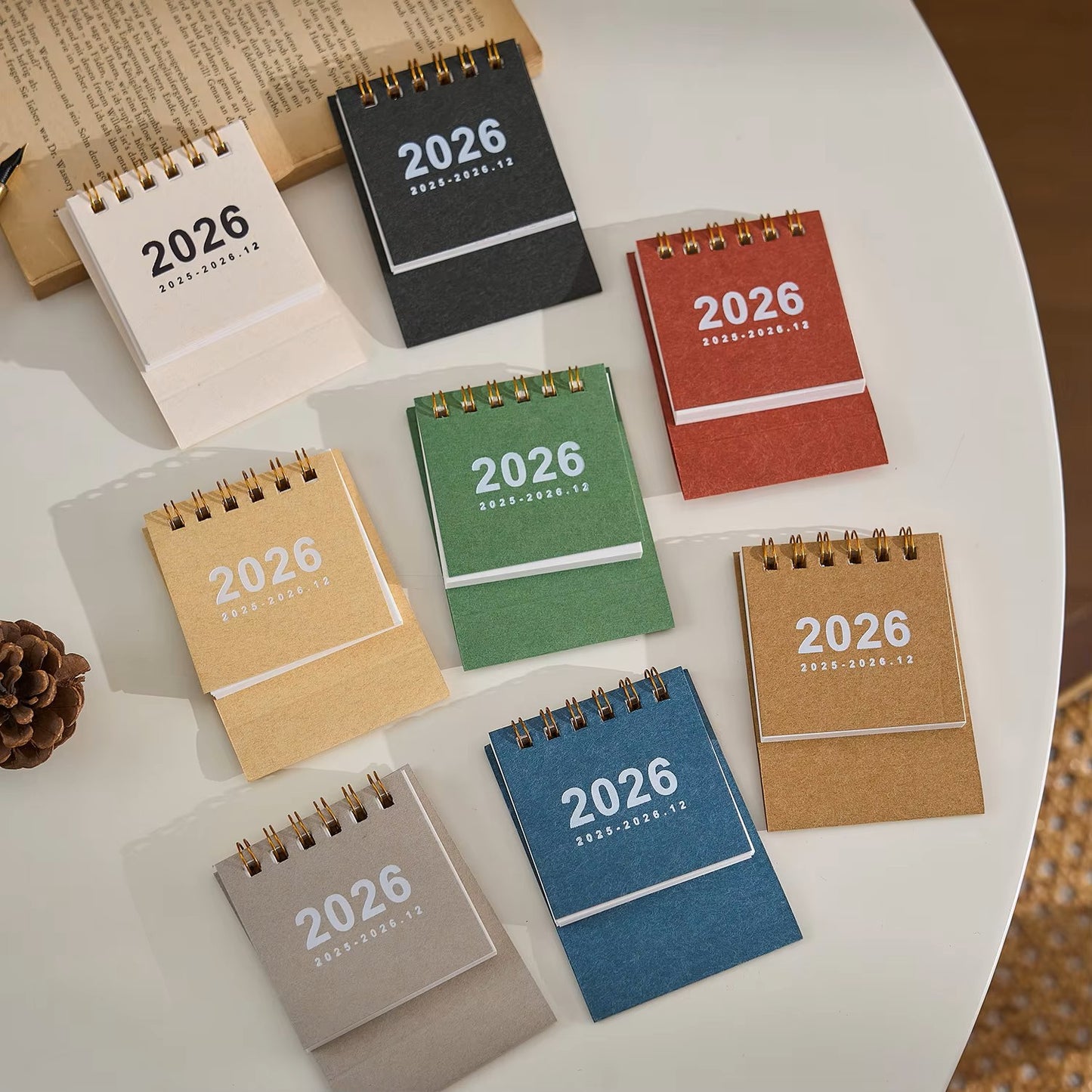 Calendario de escritorio mini sencillo 2026 – Calendario de mesa de pie compacto