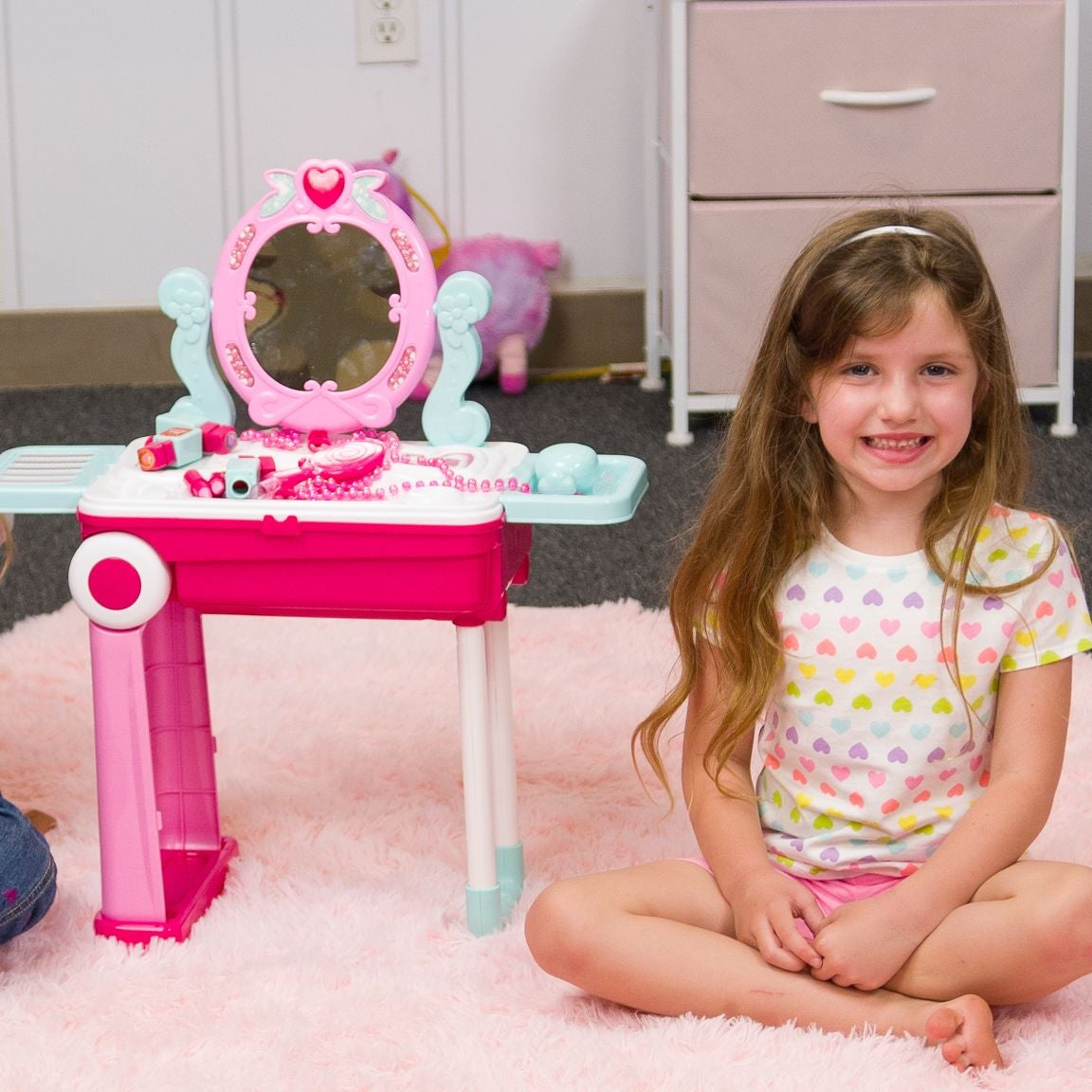 Maleta de Belleza "Pequeña Bella" – Juego de Maquillaje y Estilismo de 24 Piezas para Niñas