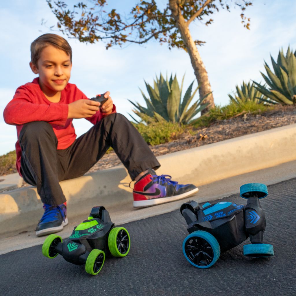 Carro Acrobático Elétrico Revo Helix de Função Completa RC